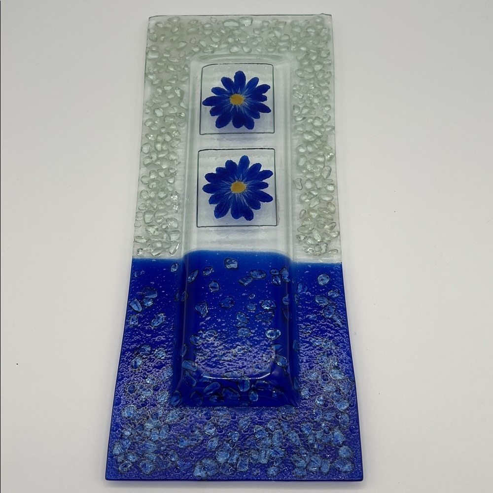 Fused Glass Art Tray Serving Platter with Pebble Finish and Blue Daisy Design - Picture 6 of 8